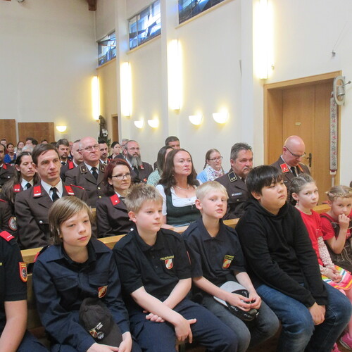 Auch wenn Sankt Florian heute als Schutzpatron gegen die Gefahr des Feuers bekannt ist, wurde er ursprünglich gegen Wassergefahr angerufen, woraus sich das Feuer-Patronat entwickelt hat